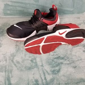 nike air brs 1000 duralon black red